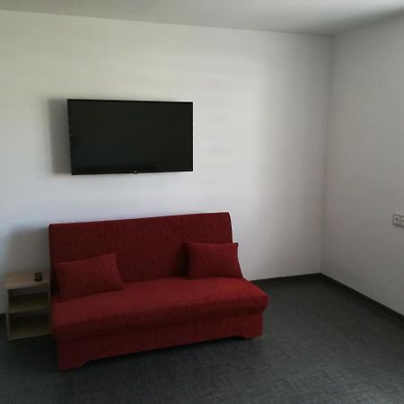 Penzion Sapara Velke Bilovice Bagian luar foto